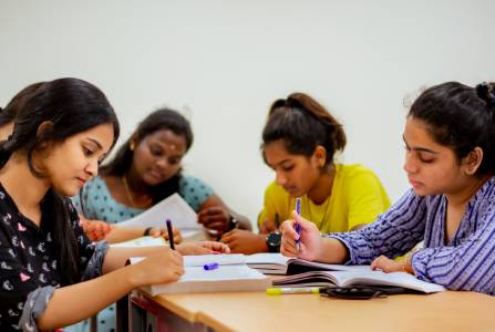 Benefits of hostel life for women